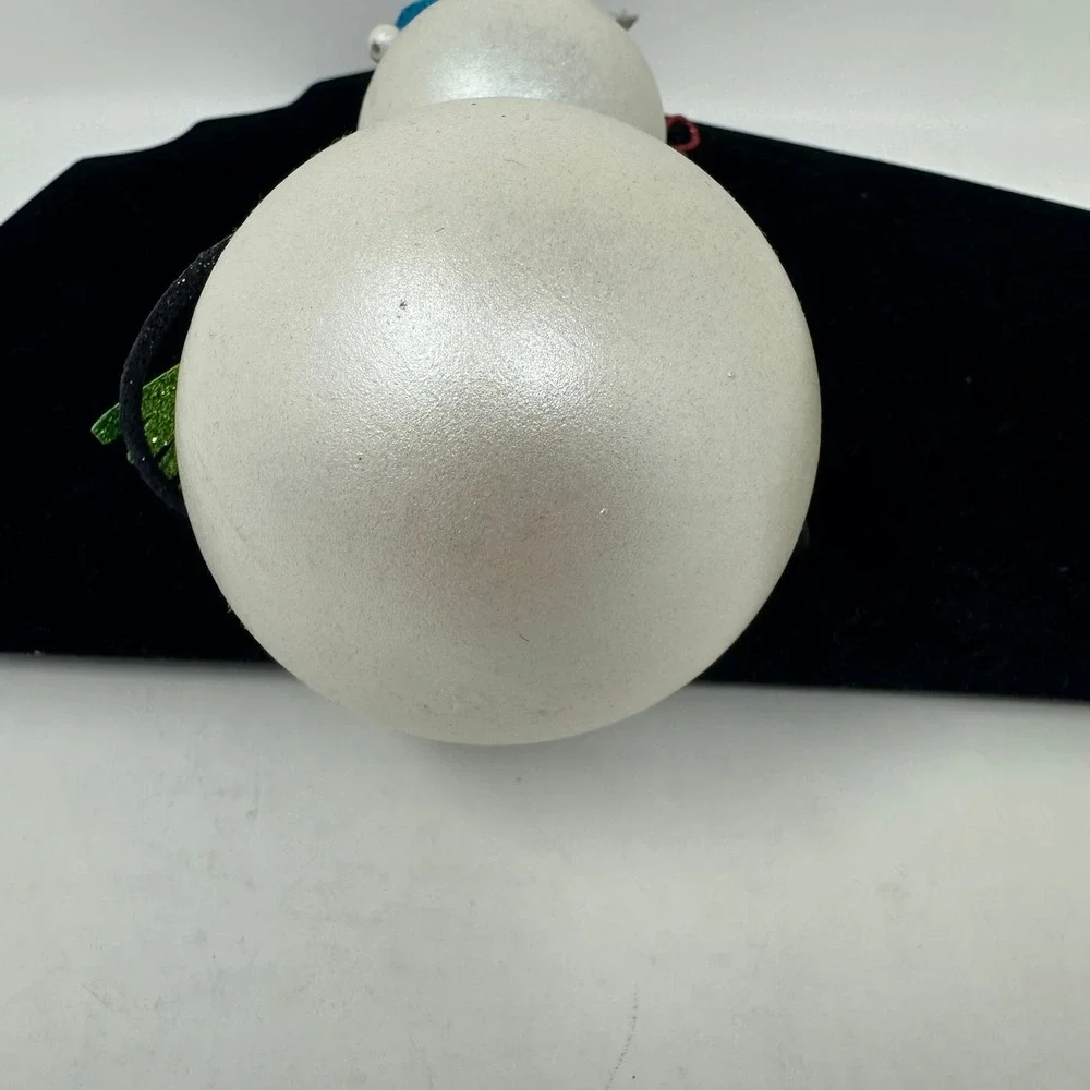 Pier 1 Christmas Ornament Unisex OS White Snowman Stacked Gifts Glitter 150/1511